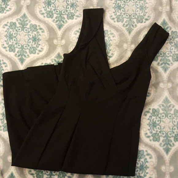 Classy Sexy Midi Black Dress - Picture 4 of 8